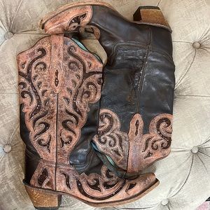 Women’s Corral Vintage Boots Size 9
